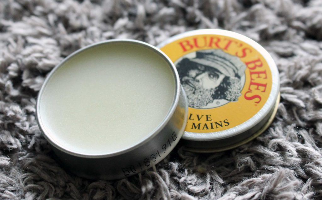 burts-bees-hand-salve-abierto-tin